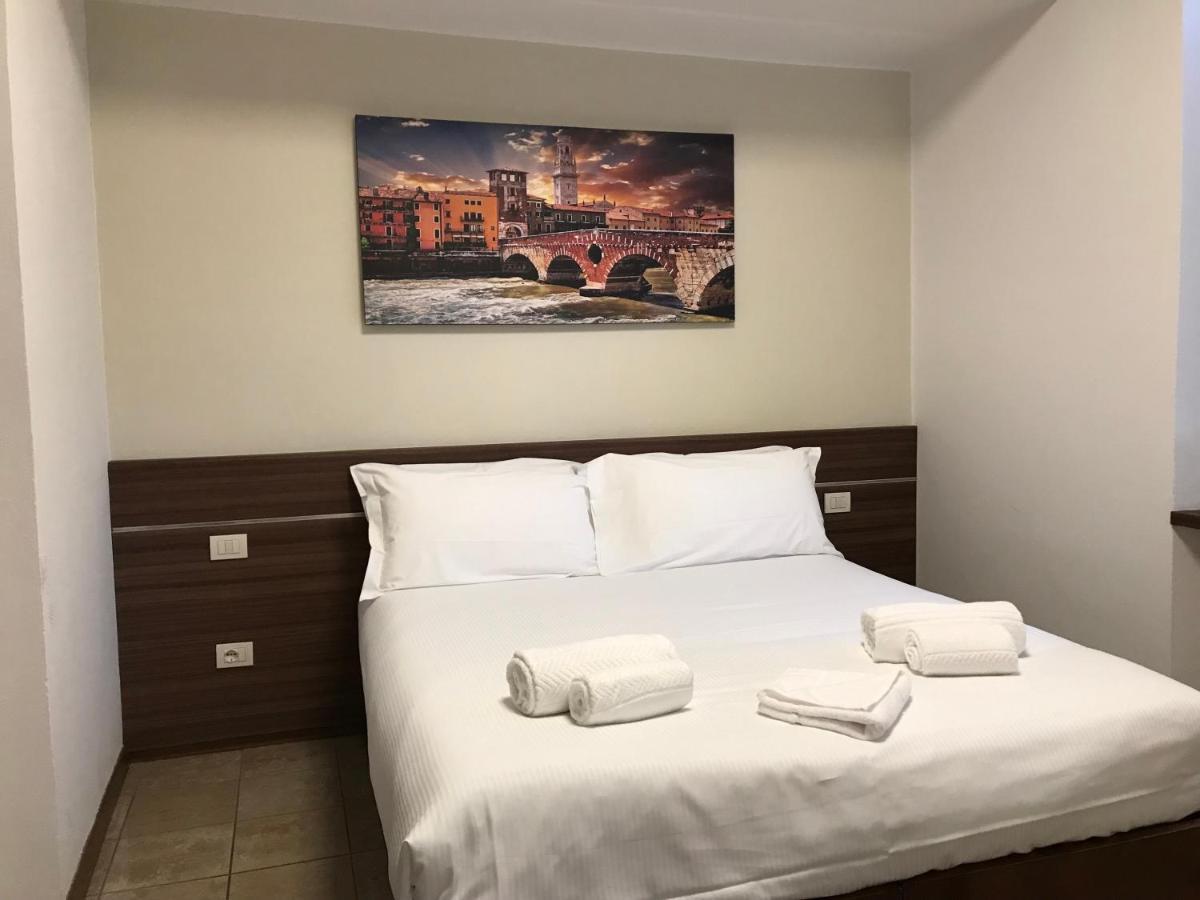 Verona Apartments & Rooms Lungadige Εξωτερικό φωτογραφία