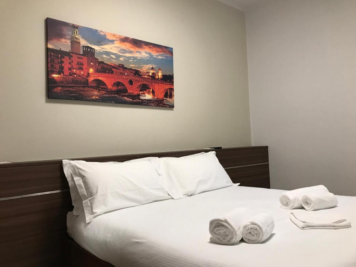 Verona Apartments & Rooms Lungadige Εξωτερικό φωτογραφία